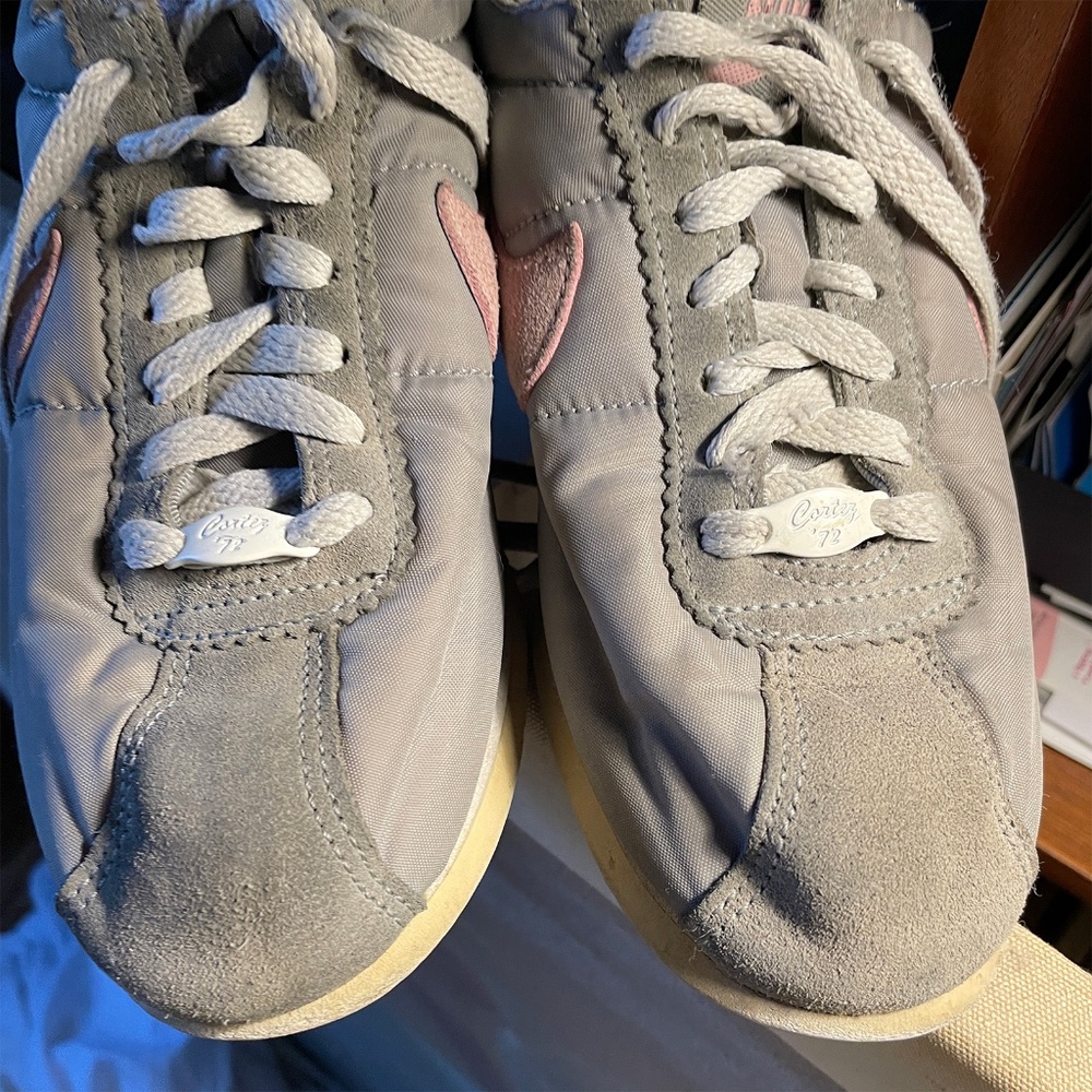 Nike Cortez‘72 Vintage Textile Shoes Women 8 Gray Suede Toe Pink Logo